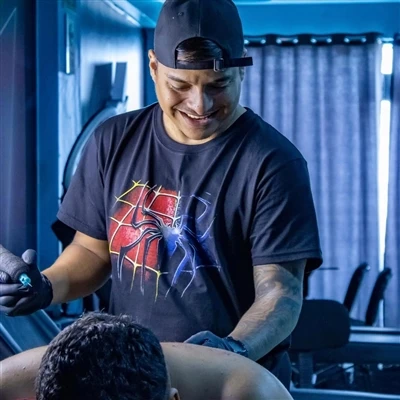 Cum să -ți alegi artistul tatuaj