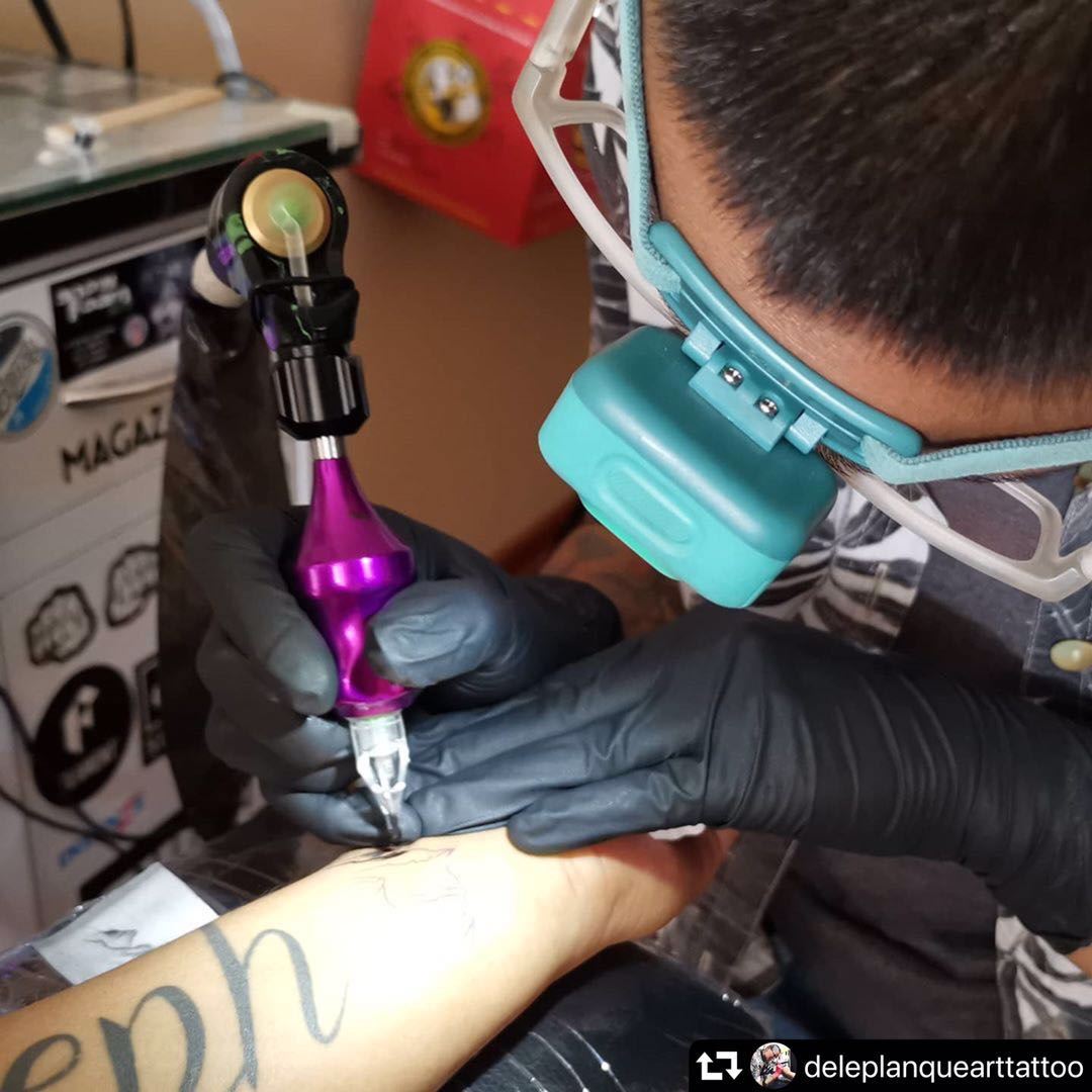 Peru Tattoo Artist Alegeți cartușele de scânteie